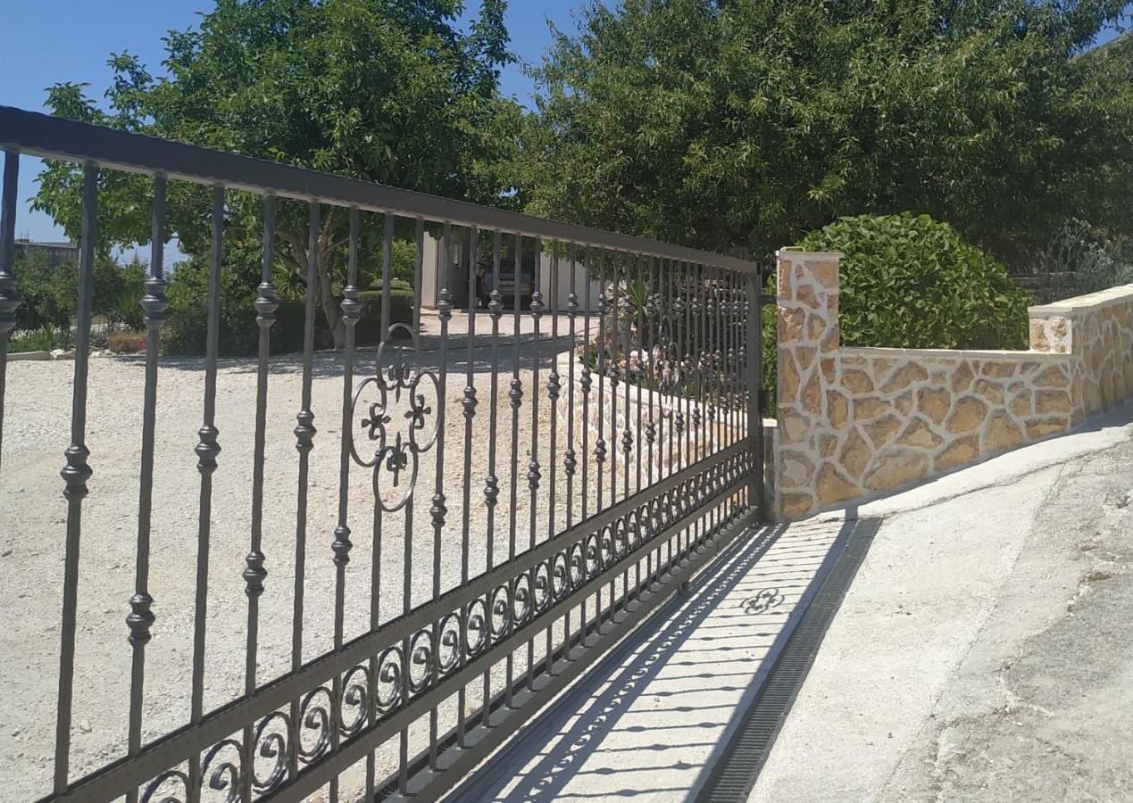 Apartment Nives Trogir Exterior photo